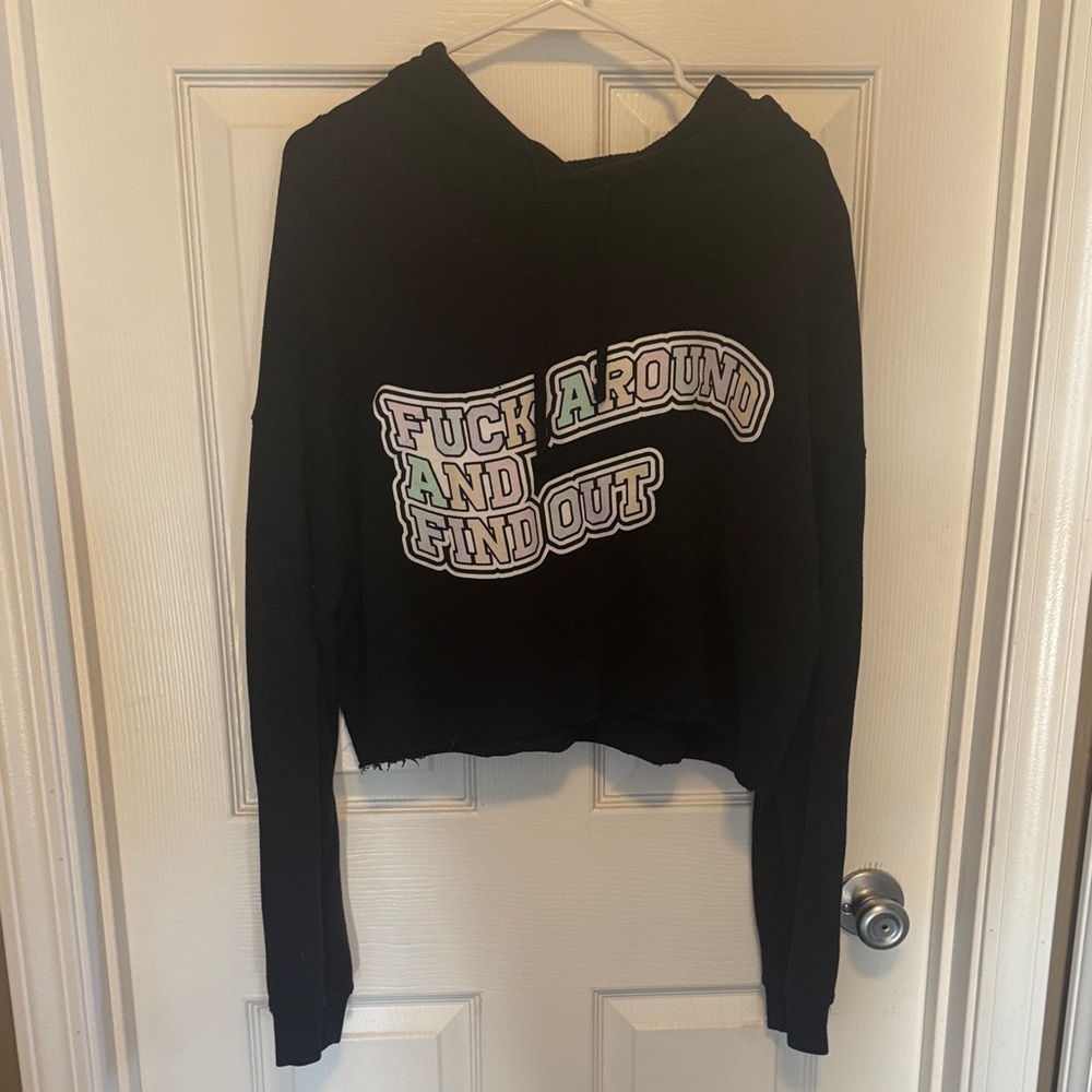 Black Graphic Crop Top